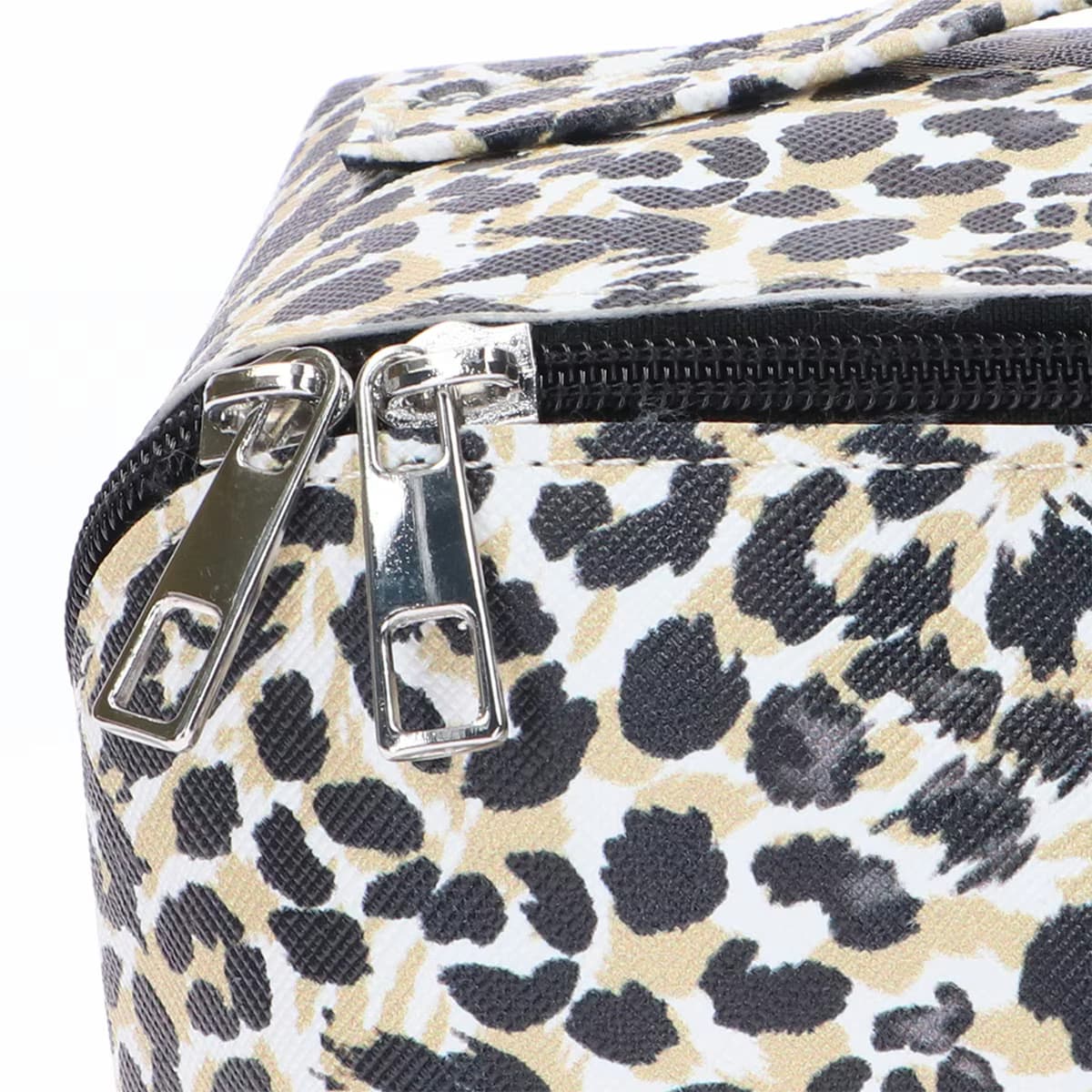 Miine Makyaj Çantası Seyahat Tipi Leopar 2