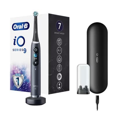 Oral-B iO9 Şarjlı Diş Fırçası Siyah