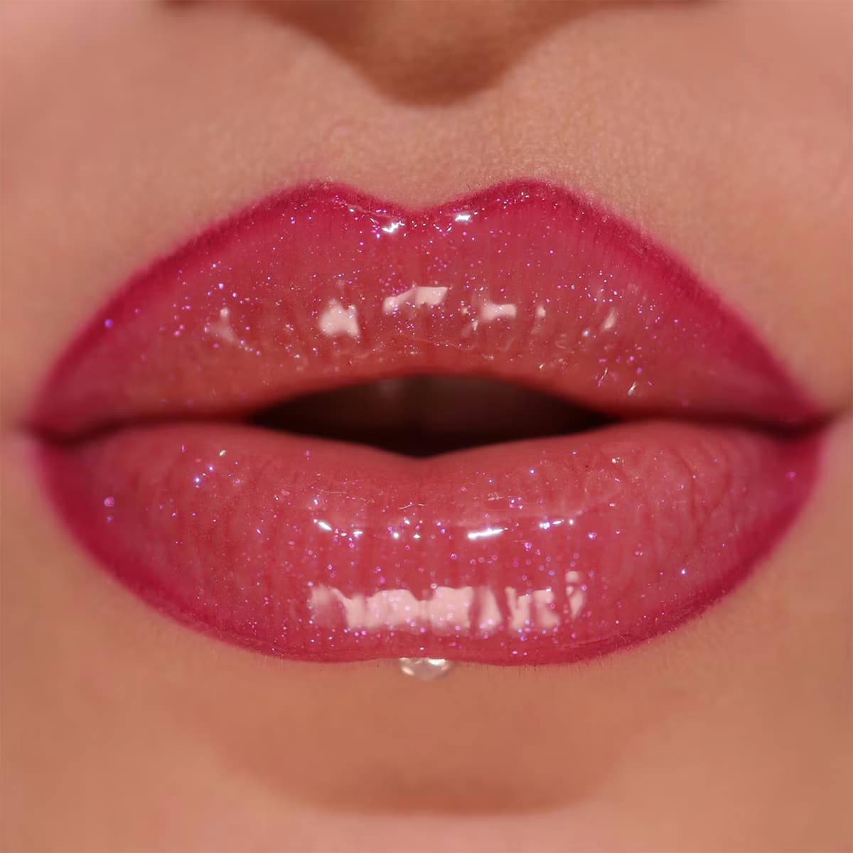 Revolution Shimmer Bomb Gloss Berry Lustre 4