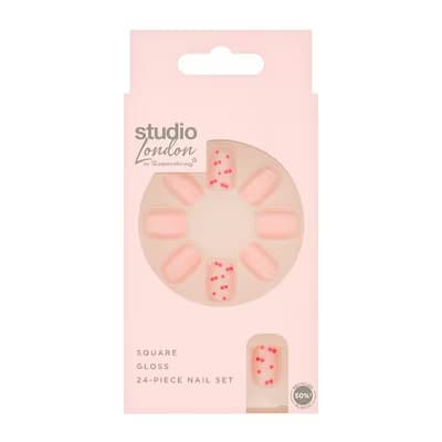 Superdrug Studio Takma Tırnak Cherry 24'lü