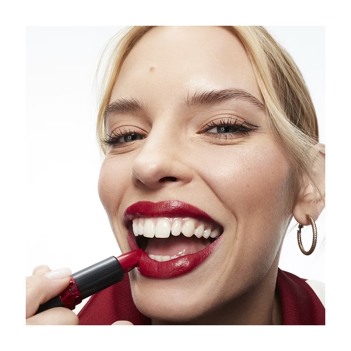 Avon Ultra Kremsi Ruj 68 Red 2000 - Gratis 4